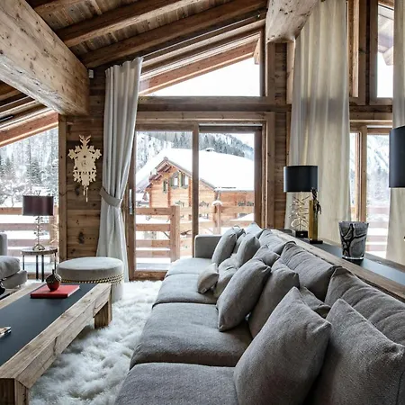 Apartment Echoes Of The Mountains: A Luxe Chalet In Solden